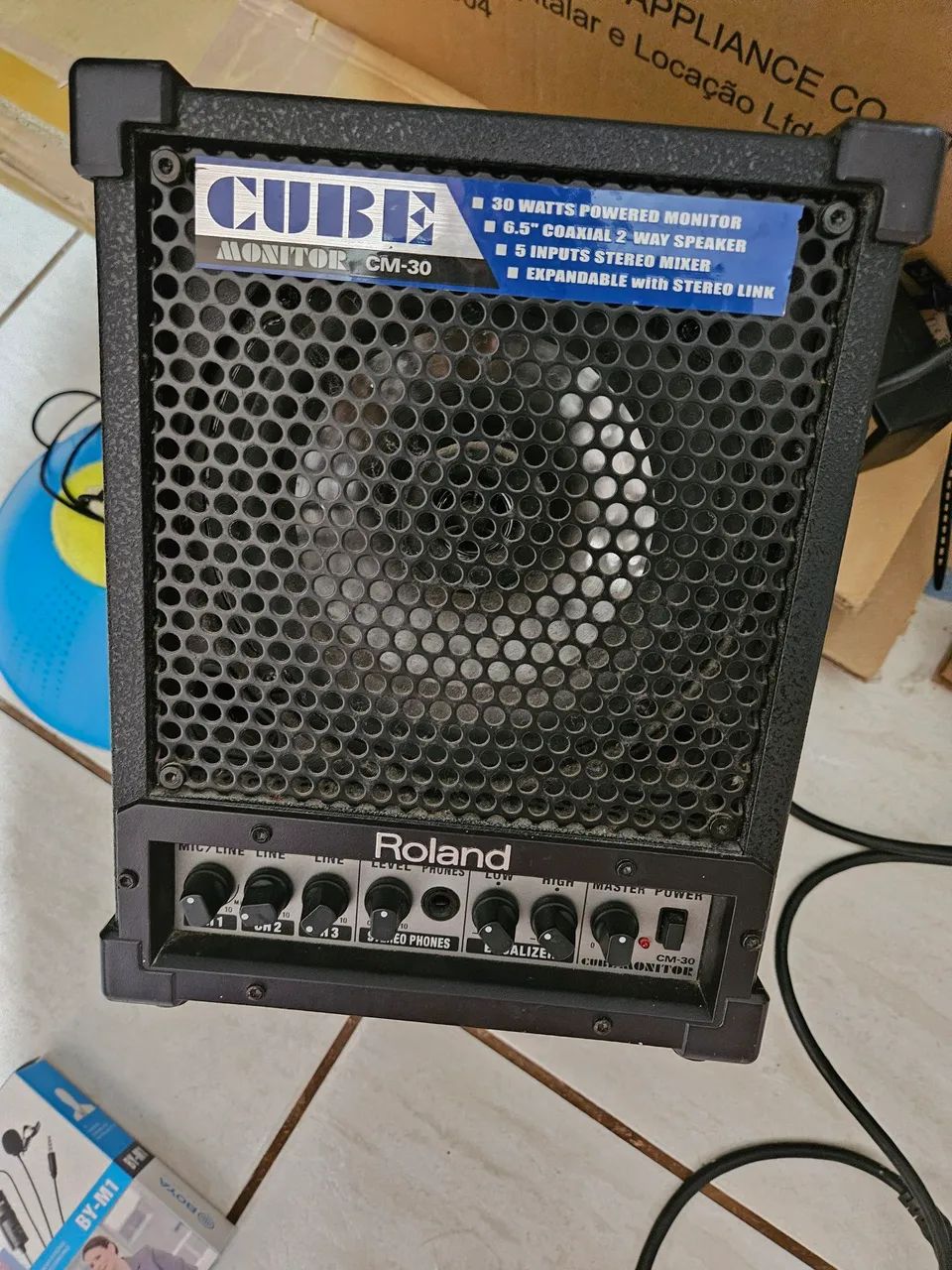Caixa de som CUBE Monitor CM - 30 Roland - Equipamentos e