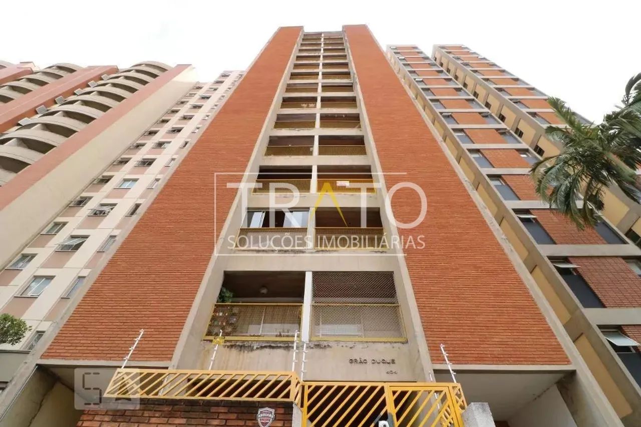 Apartamento mobiliado à venda no Condomínio Grão Duque