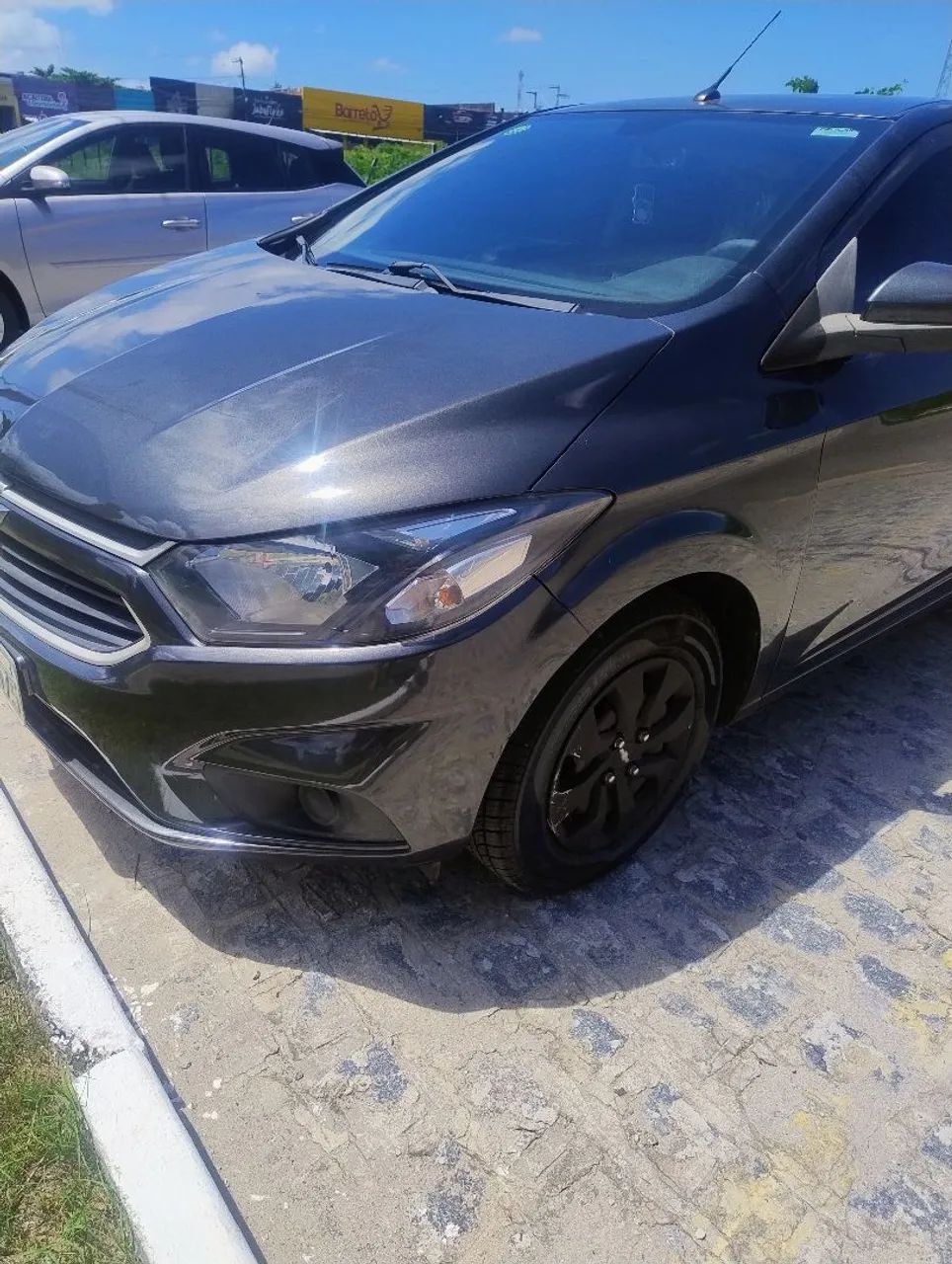 Chevrolet Onix Hatch LT 1.0 8V Flex Mec. 4P 2017 - Foto 2