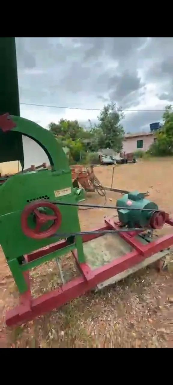 Ensiladeira com motor  troco  - Foto 2