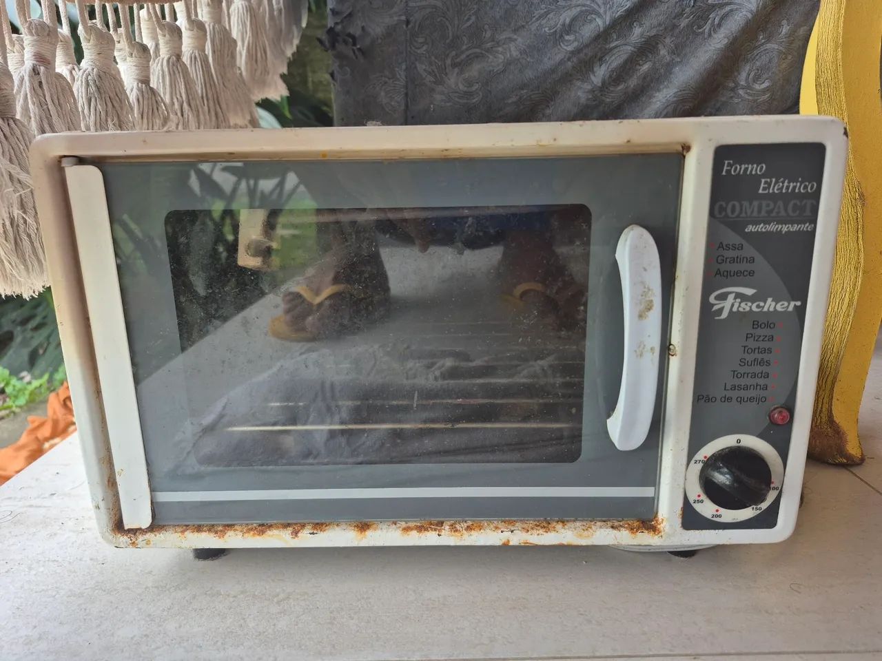 Forno elétrico pequeno