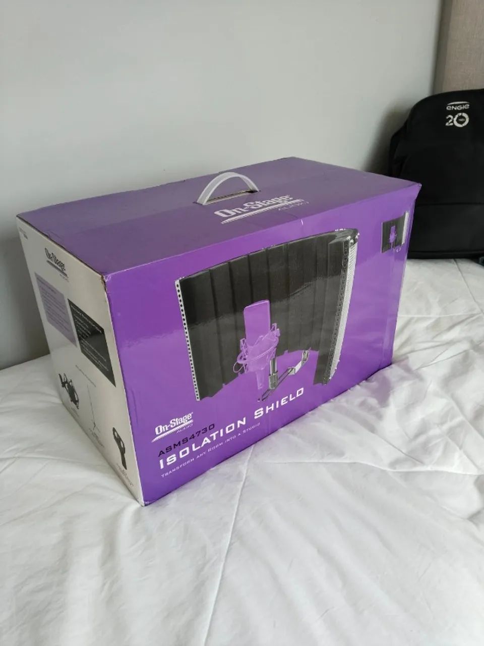 Isolation Shield On-Stage