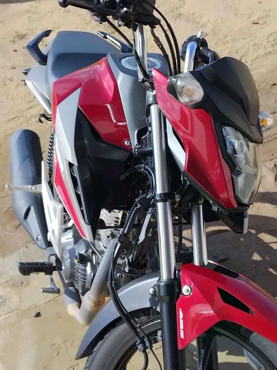 Moto bem conservada.