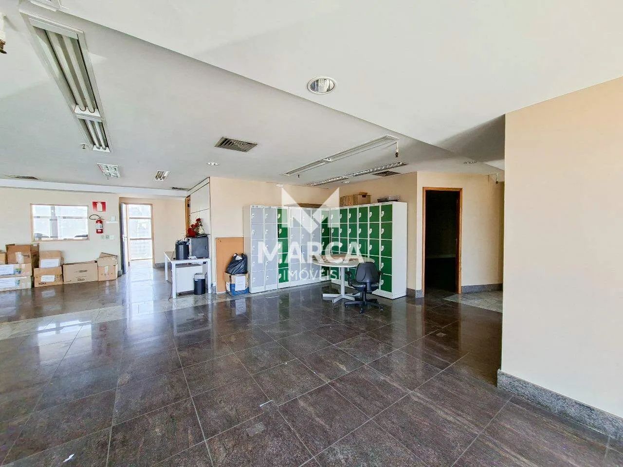 Sala Comercial e 4 banheiros para Alugar, 375 m², Na Savassi, Belo horizonte.