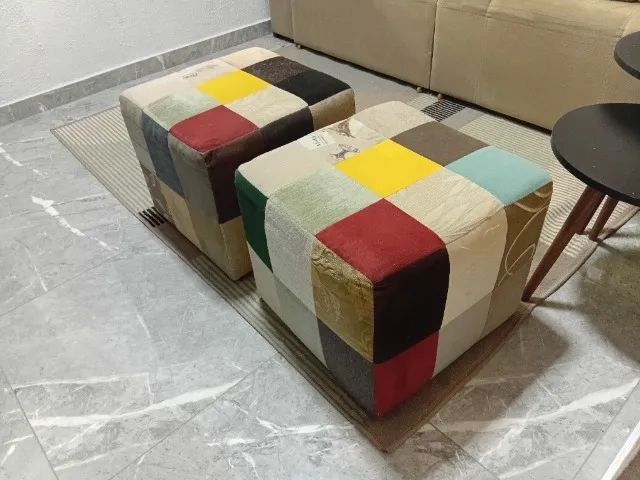 Sofá e puffs - Foto 3