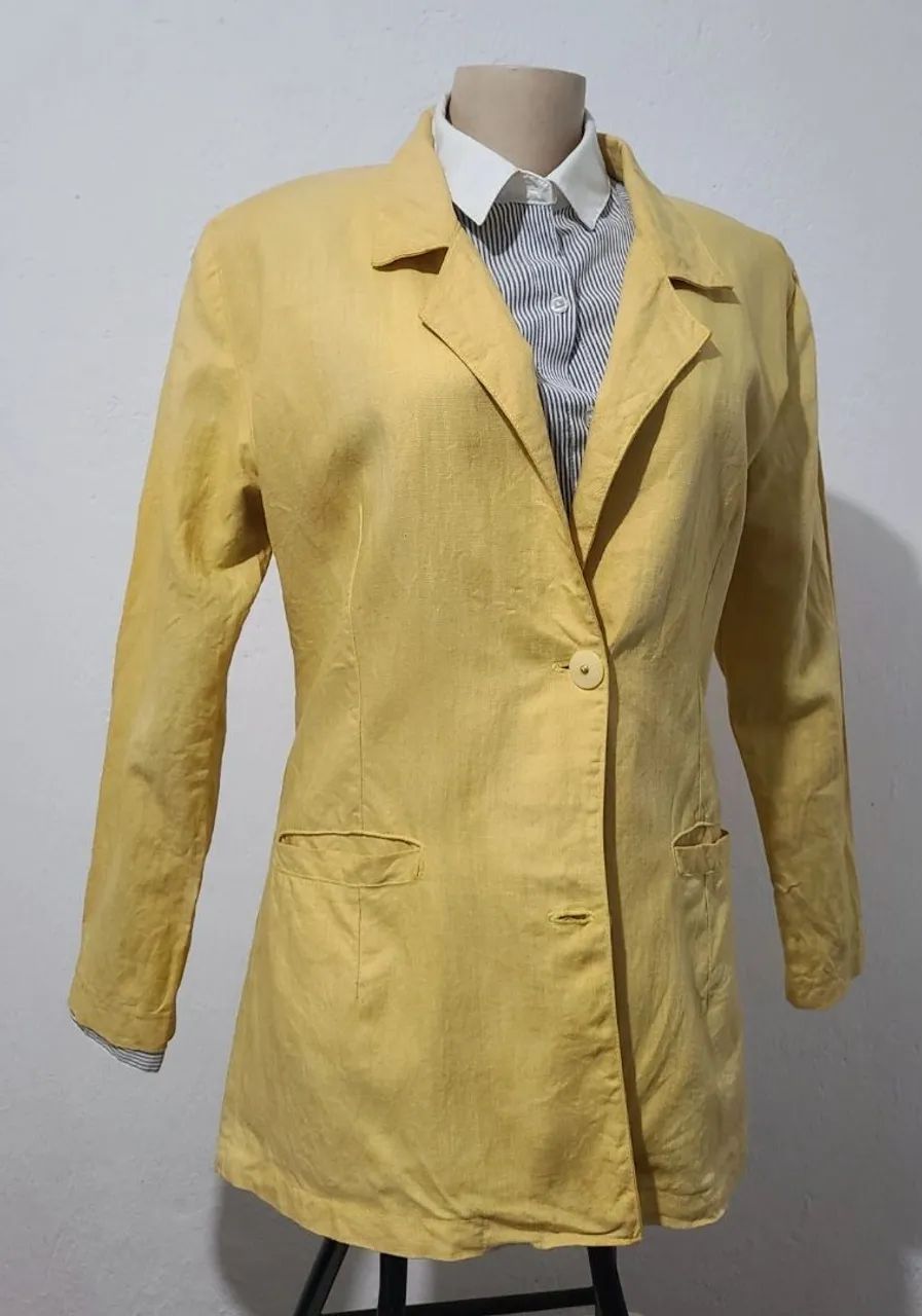 Blazer Slim Amarelo feminino tamanho G, bonito, elegante, confortável, design moderno.  - Foto 2