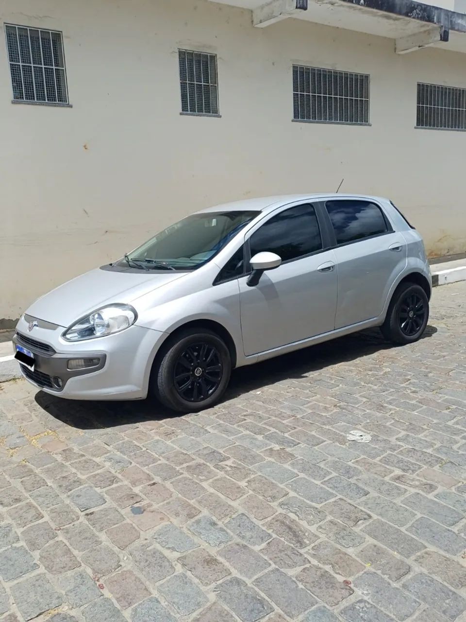 Fiat Punto ESSENCE 1.6 FLEX 16V 5P 2013