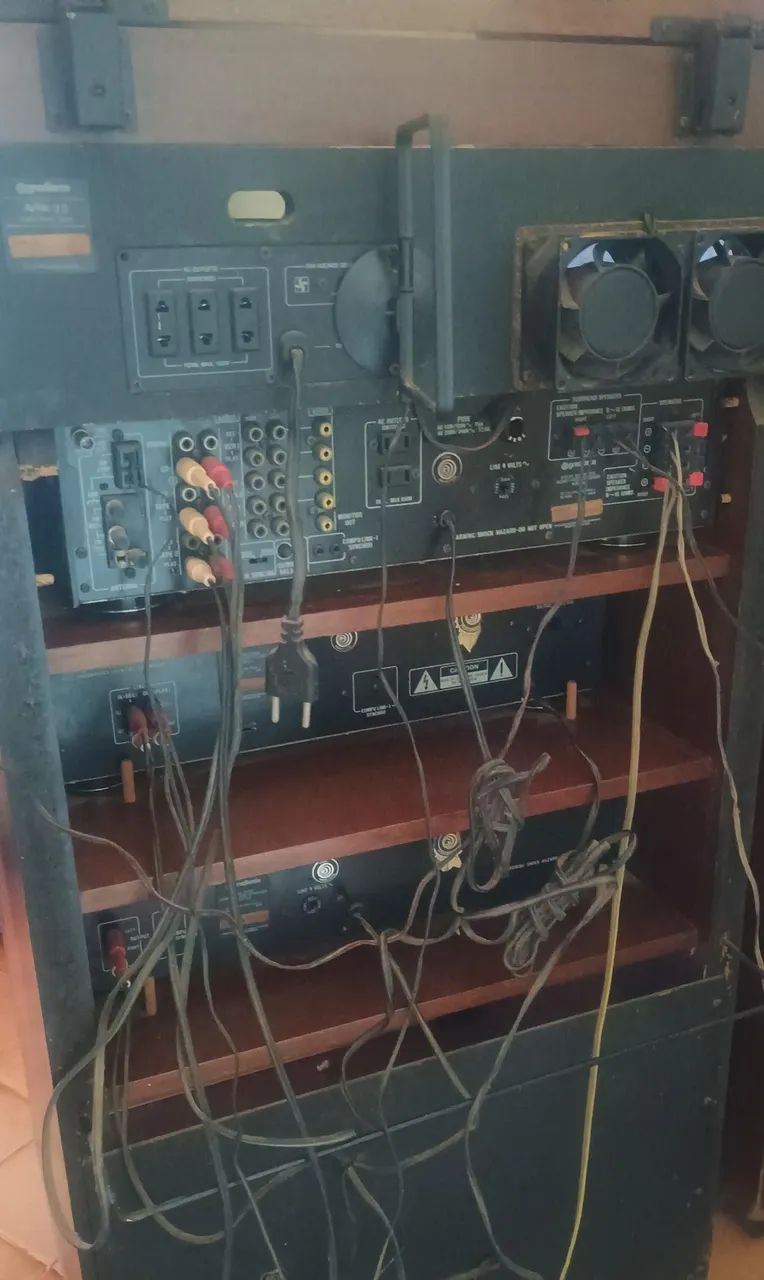 Aparelho som bivolt Gradiente com 4 caixas amplificador rack estilo Vintage original