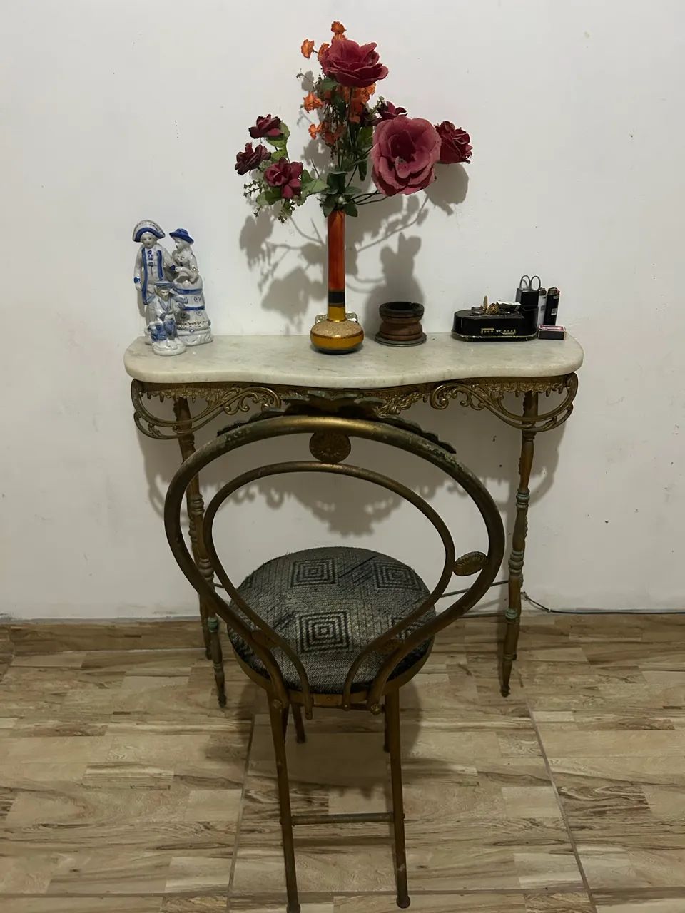 Mesinha de mármore 