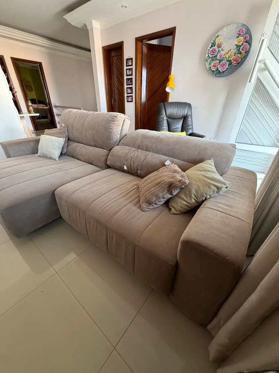 Sofá retrátil 2 de 1,5cmpx1,07larg de suede aveludado - Foto 3