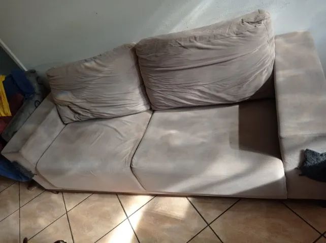 sofá 3 lugares chenile R$250,00