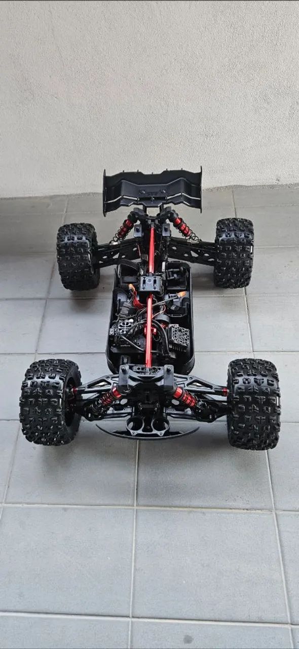 Automodelo Arrma Kraton 8s escala 1/5 - Hobbies e coleções