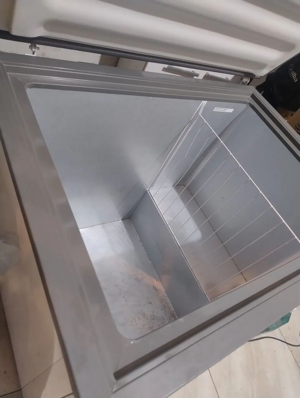 Freezer horizontal consul, 309 litros 127 V - Foto 3