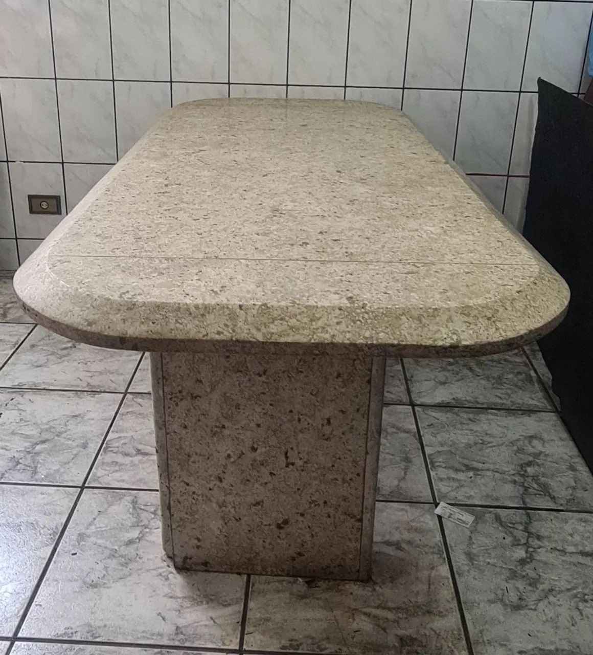 Mesa de jantar de marmore travertino 