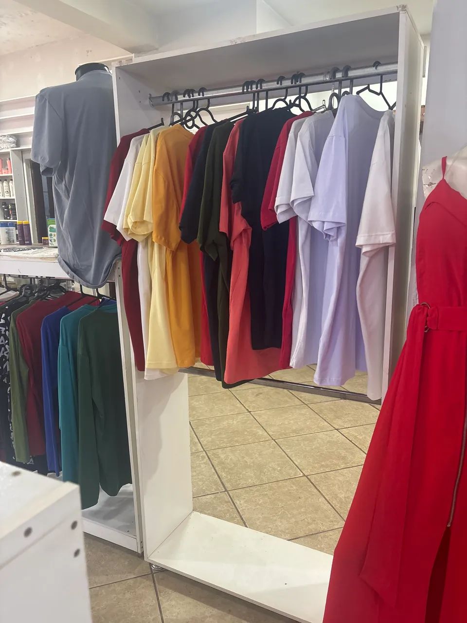 Arara de roupa  - Foto 2