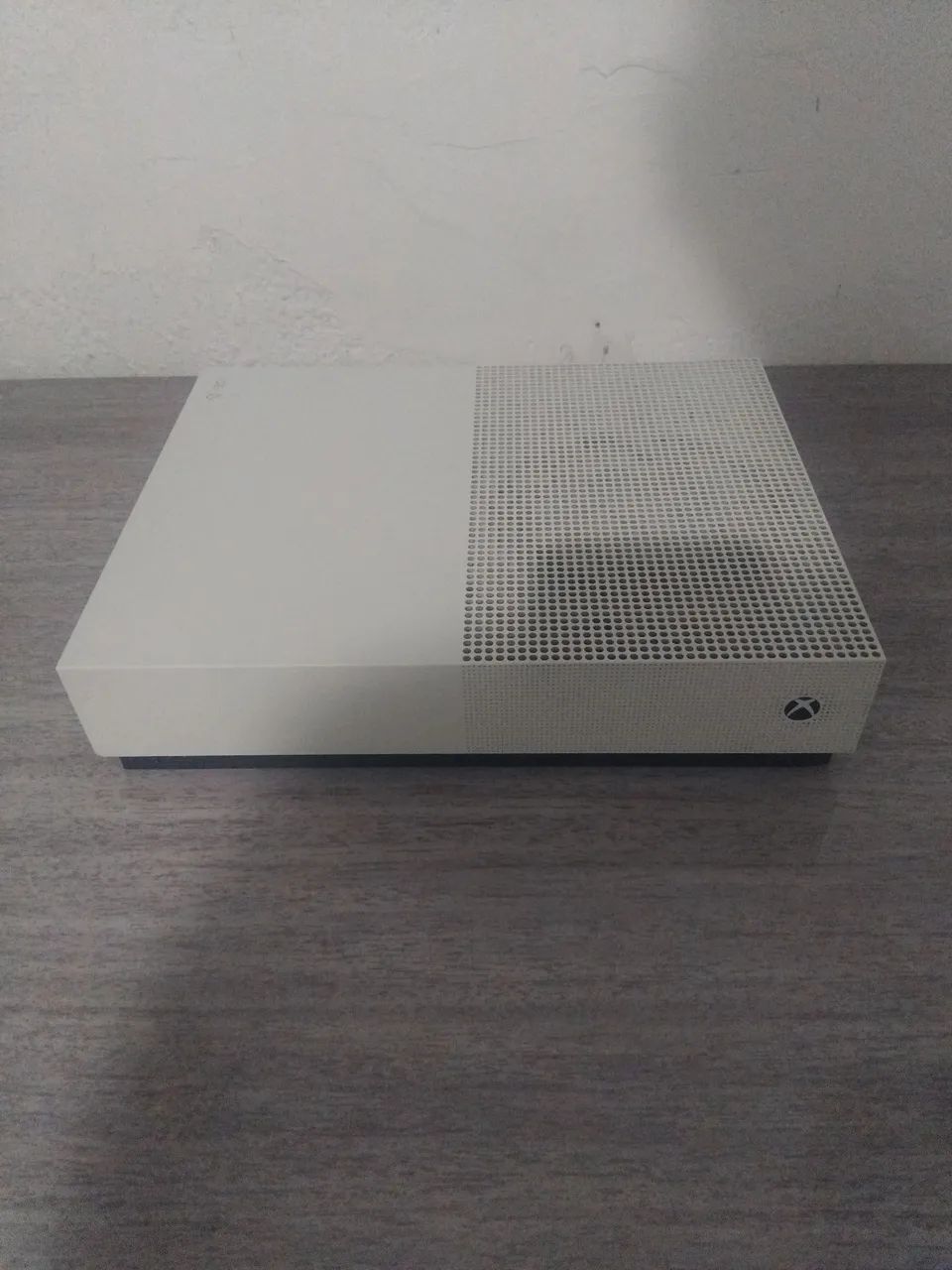 Vendo vídeo game Xbox one s 1100$