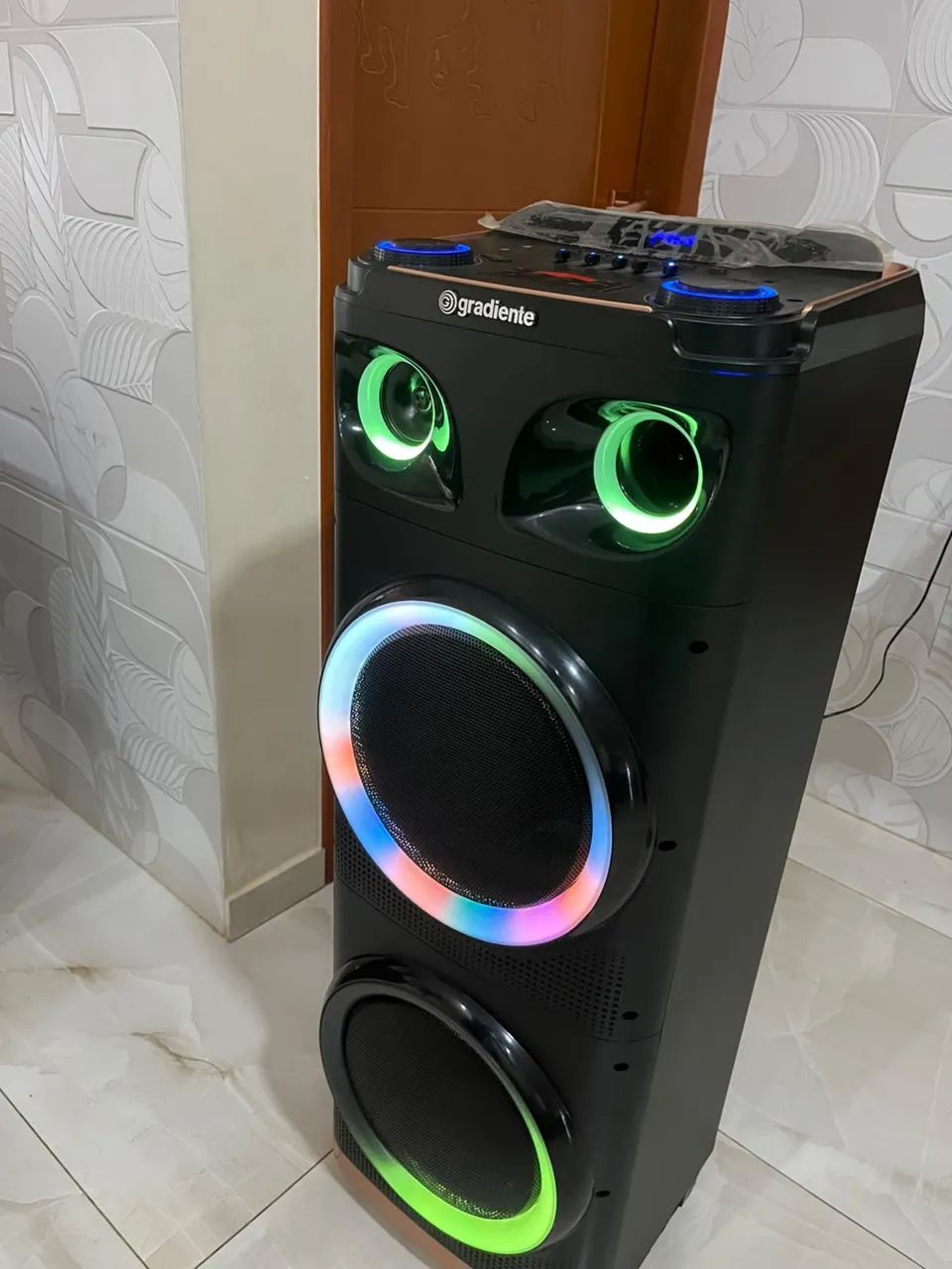 Vendo uma caixa de som semi nova  - Foto 3