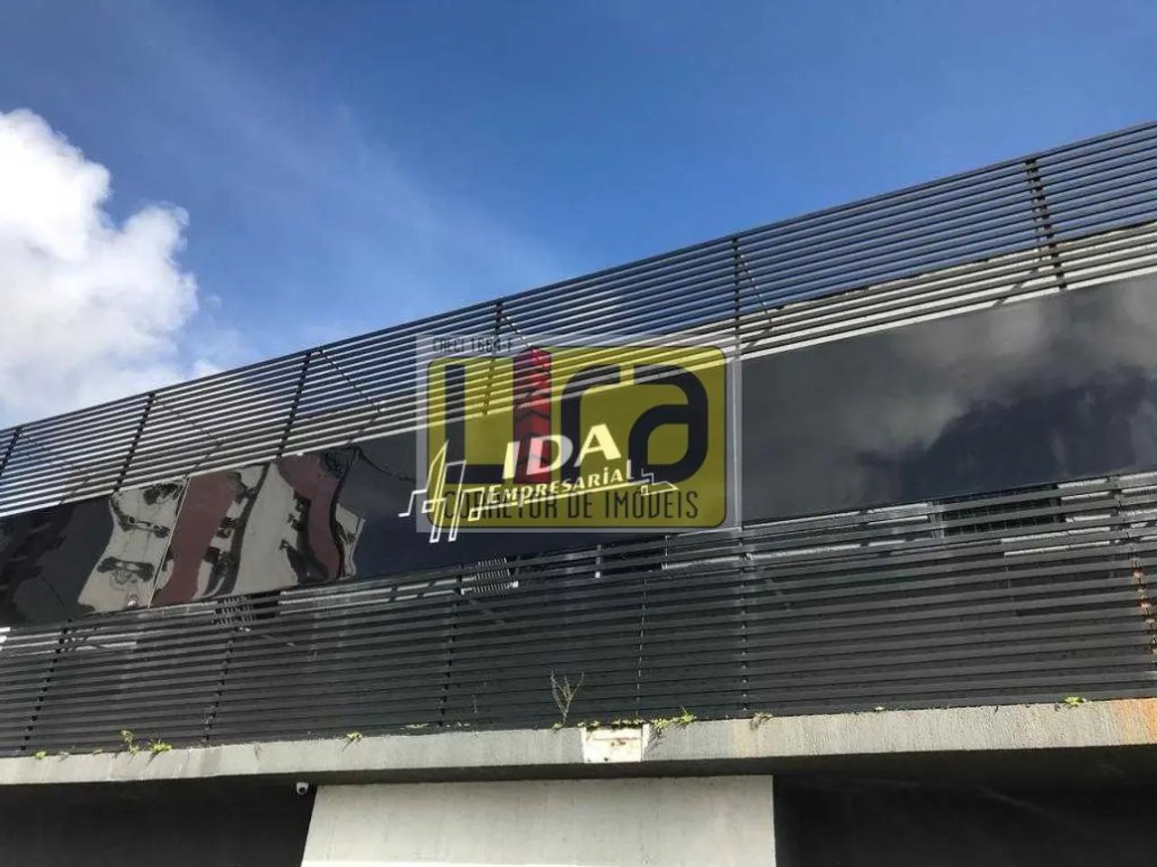 VENDE LOJA NO EMPRESARIAL IDA NO RETÃO DE MANAÍRA