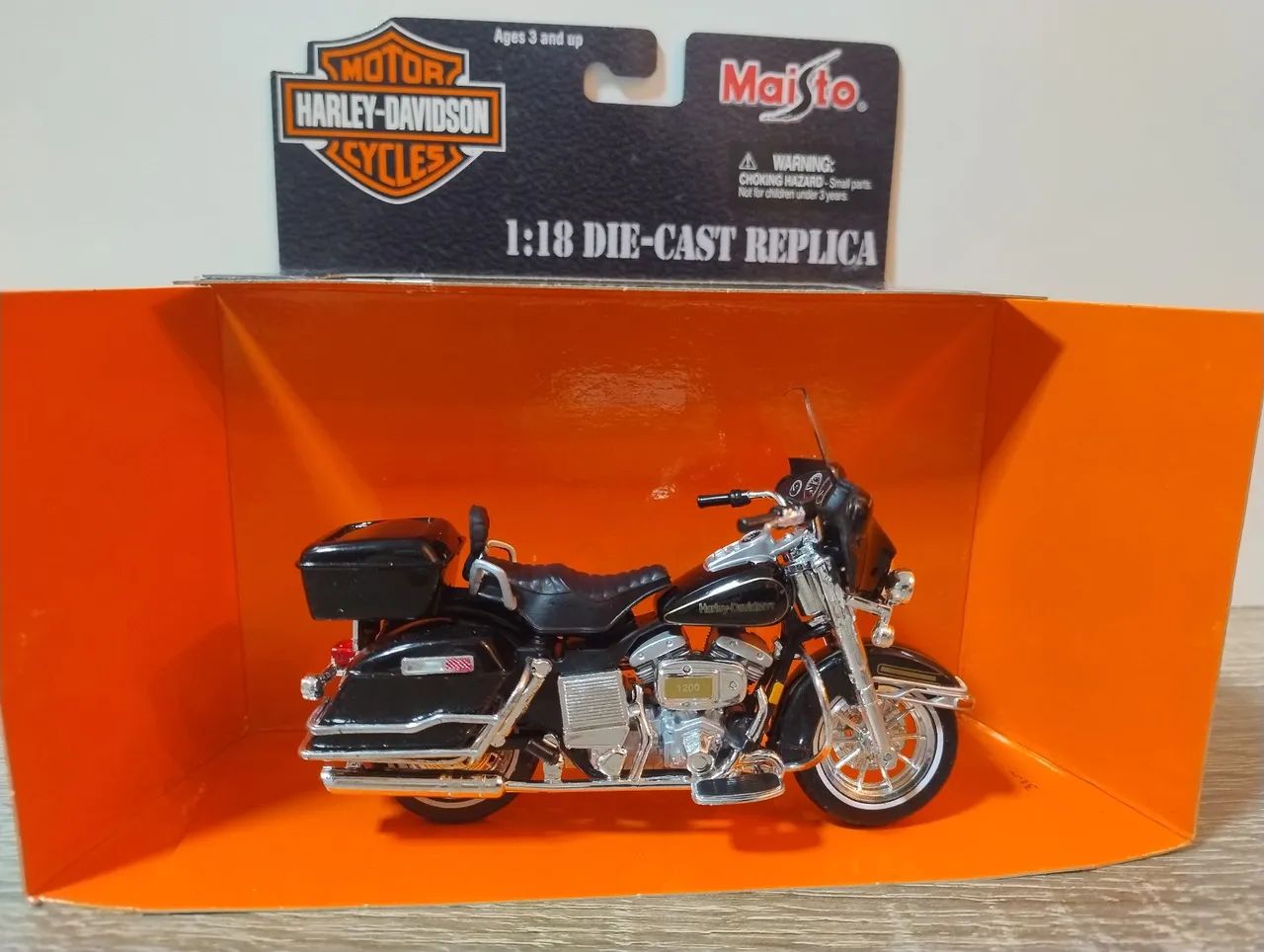 Moto Harley Davidson 1/18 Maisto - Escolha a sua, valor unitário.  - Foto 5