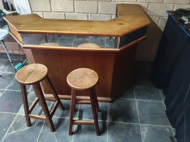 Bar Colonial em Madeira para Sala com Banquetas - Foto 3