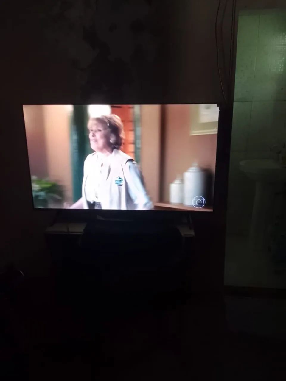 Vende ser uma tv TCL  - Foto 4