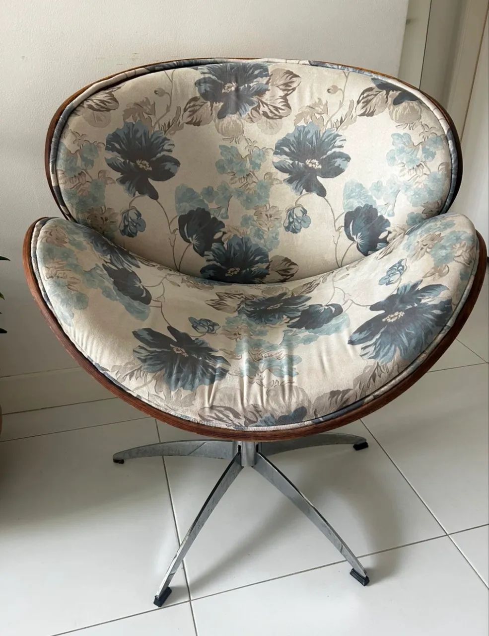 POLTRONA EM EXCELENTE ESTADO