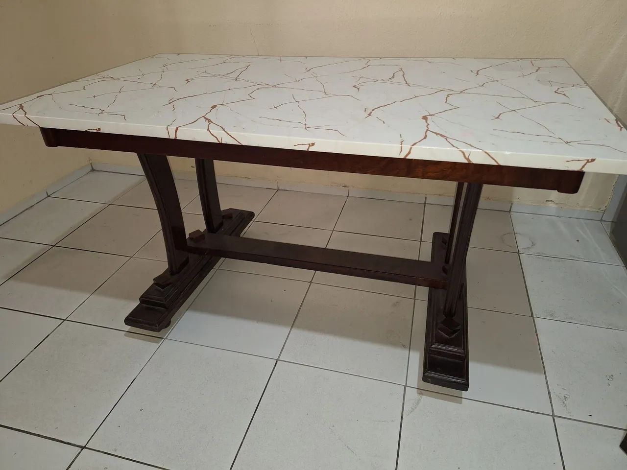 Mesa sucupira