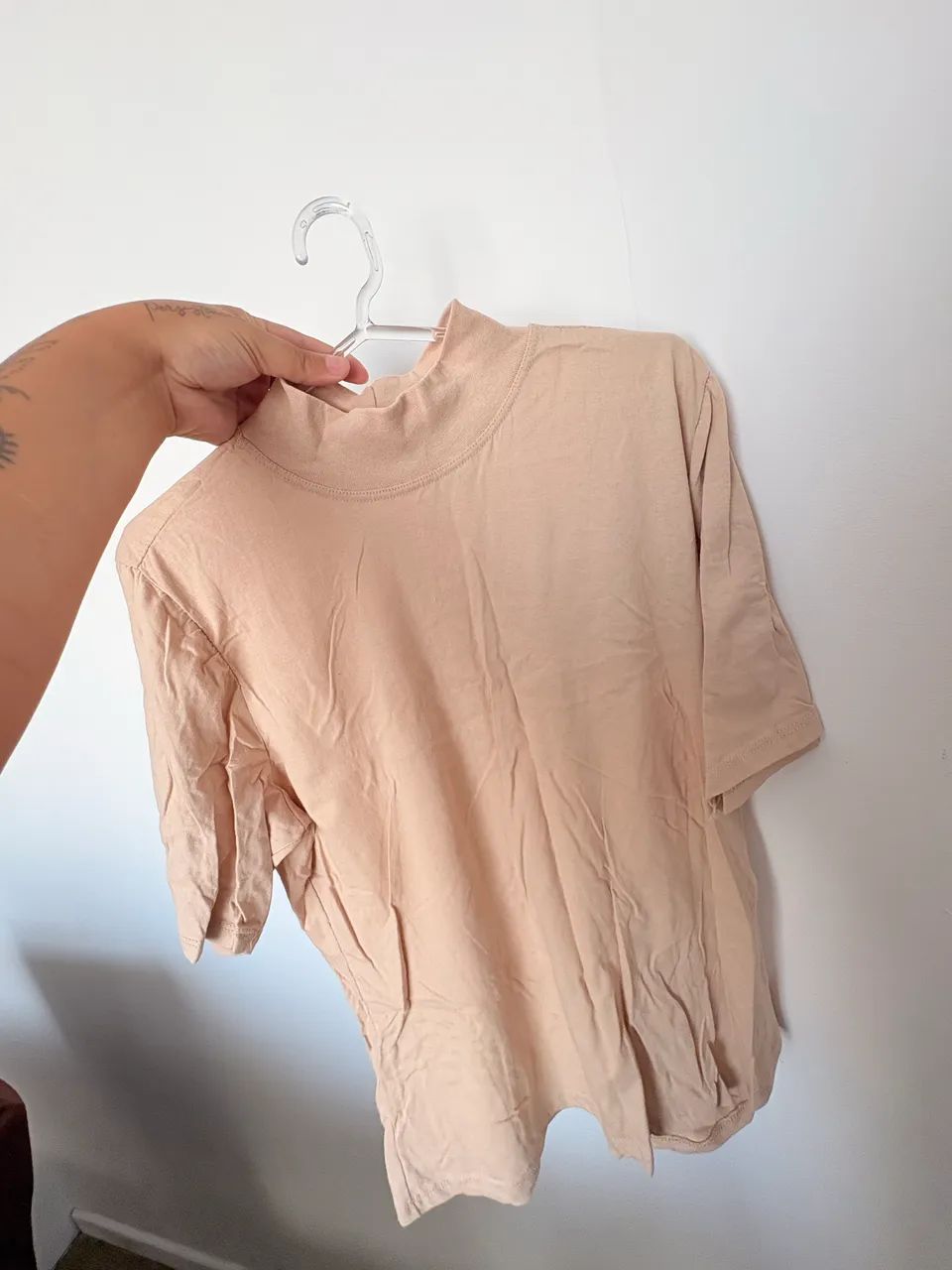 ROUPA, ÓCULOS, SALTO - Foto 5