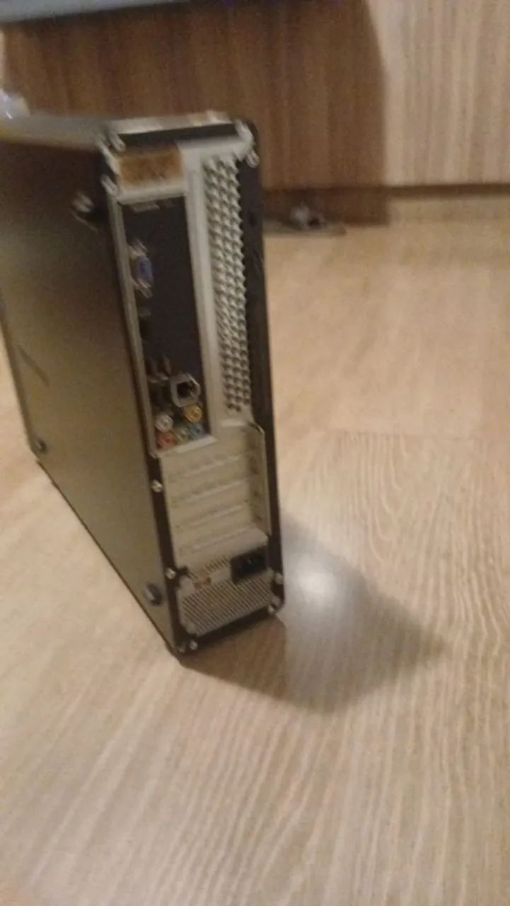 PC Dell Inspiron 560s - Intel Pentium / 4GB RAM - Windows 10 - Foto 3