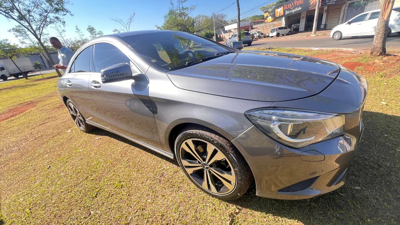 Mercedes-Benz CLA-200 First Edition 1.6 TB 16V Aut. 2015