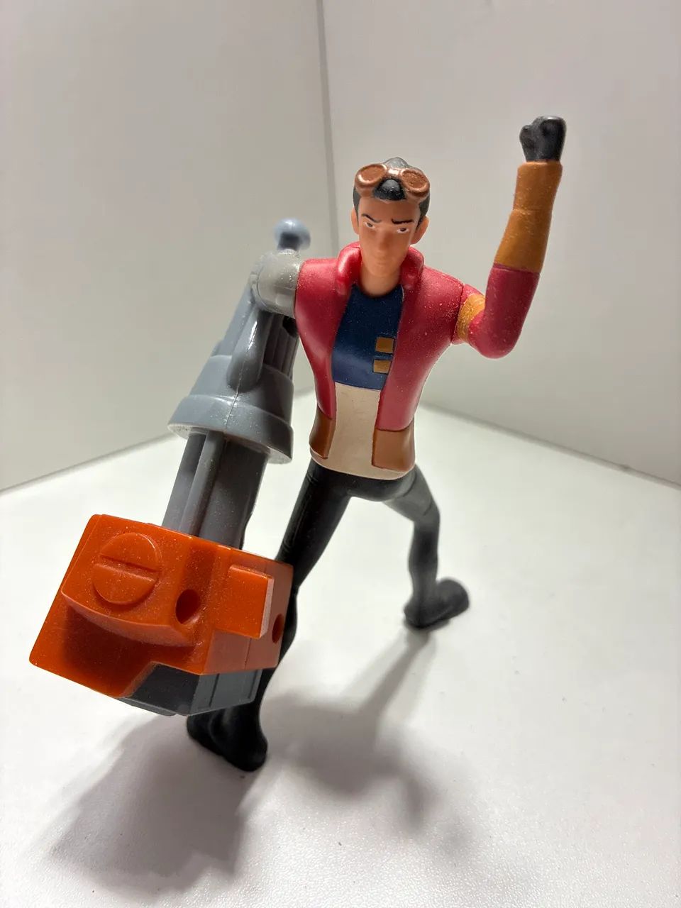Boneco mutante rex 