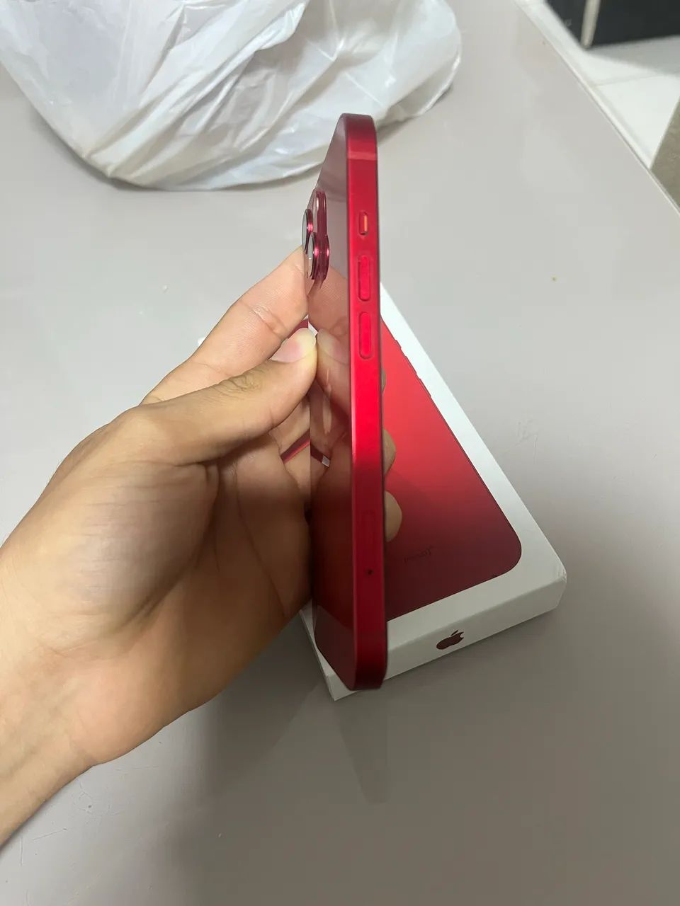 iPhone 13 128GB RED com caixa  - Foto 2