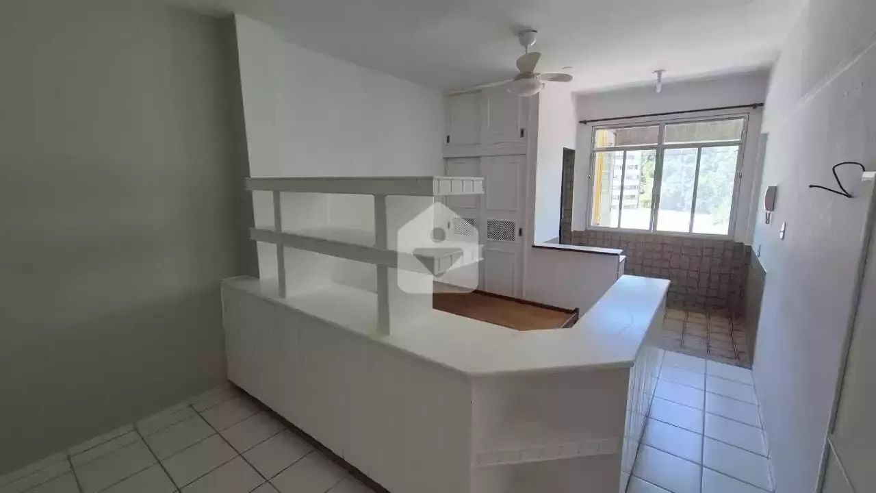 Kitnet para venda com 1 quartos, 25m² - Centro - Petrópolis/RJ