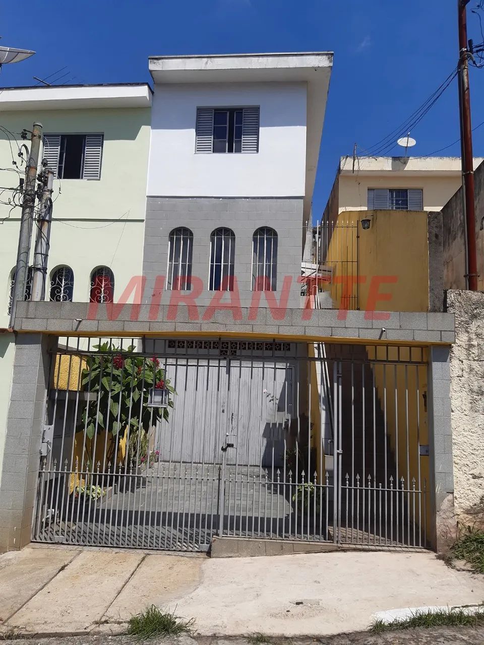 Sobrado de 230m² com 3 quartos em Jardim Peri