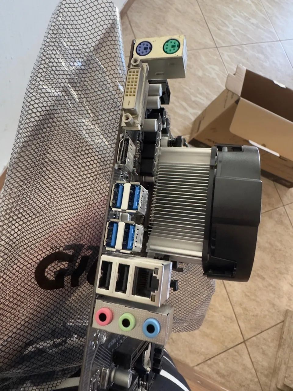 Placa mãe gigabyte A320m-h com processador Ryzen 5 3600 - Foto 3