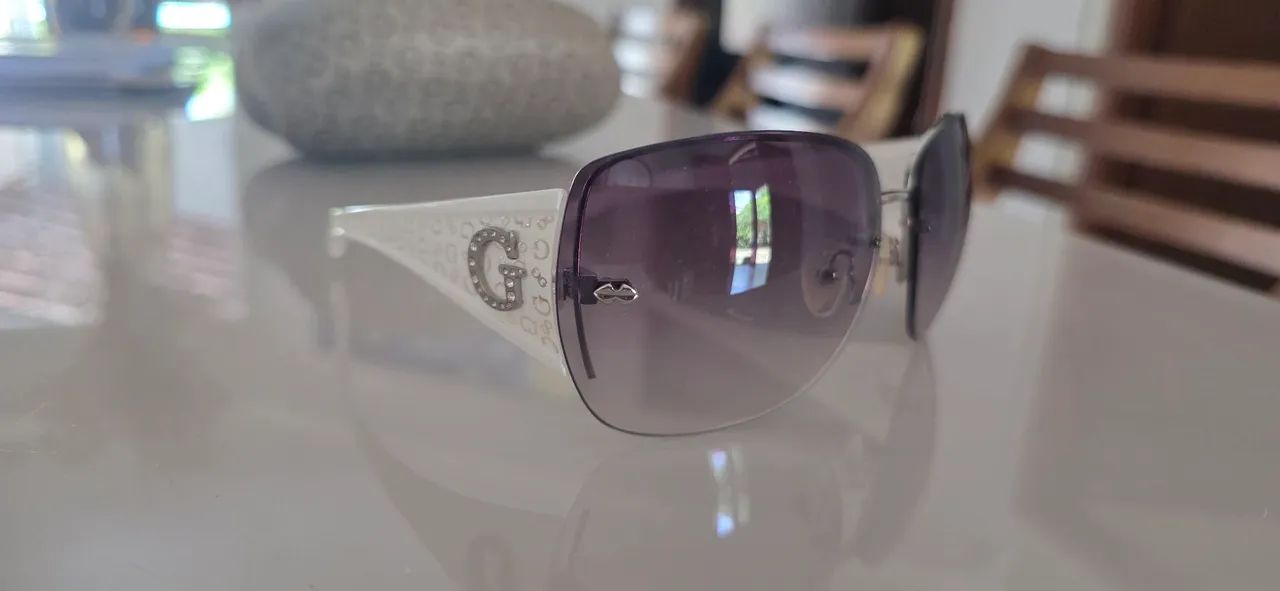 Óculos de Sol Guess Vintage Y2K Shield Branco com Strass - Foto 2