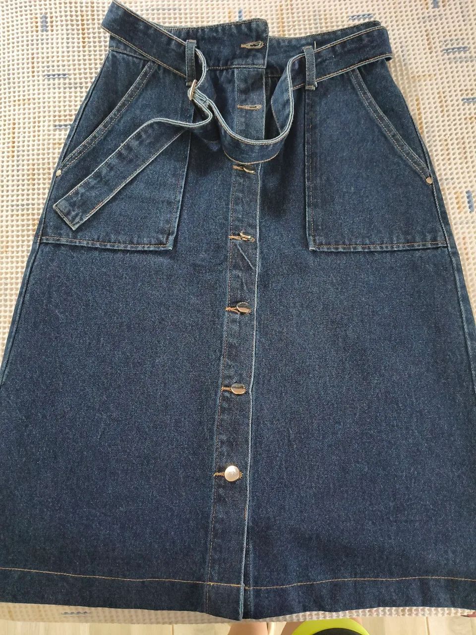 Saia jeans lavagem escura