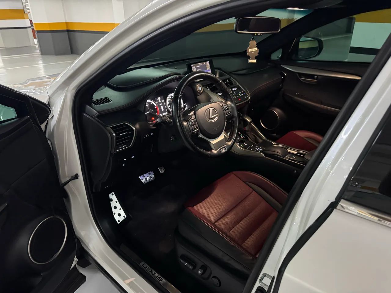 Lexus NX-200t F-sport 2.0 16V 238cv Aut., foto 8 de 19