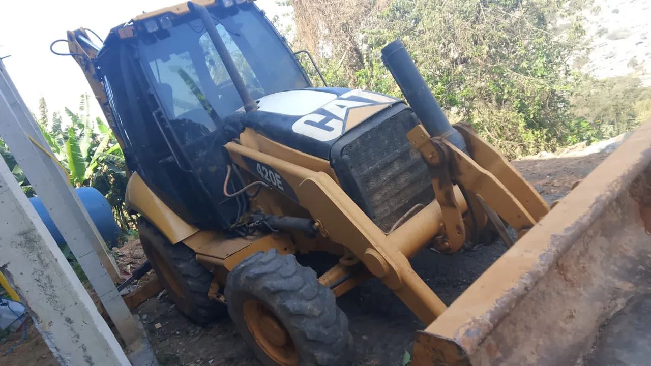 Retroescavadeira caterpillar 420 e - Foto 6