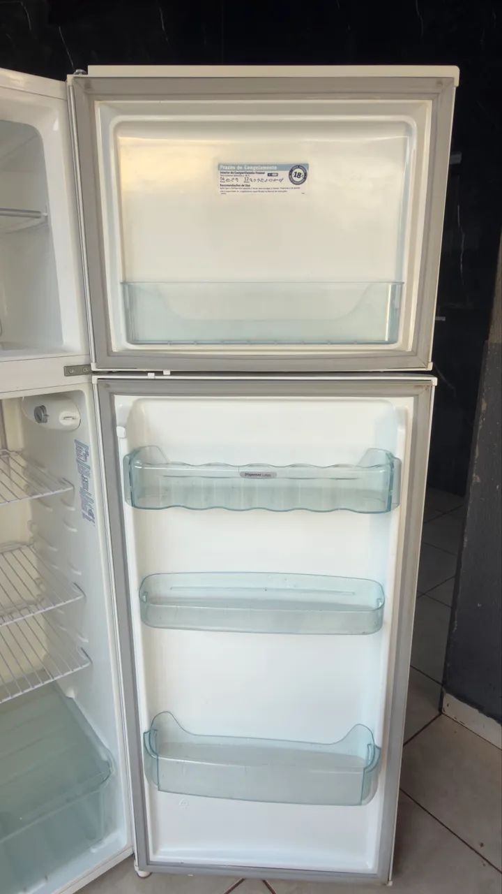 Geladeira  eletrolux 336L - Foto 2