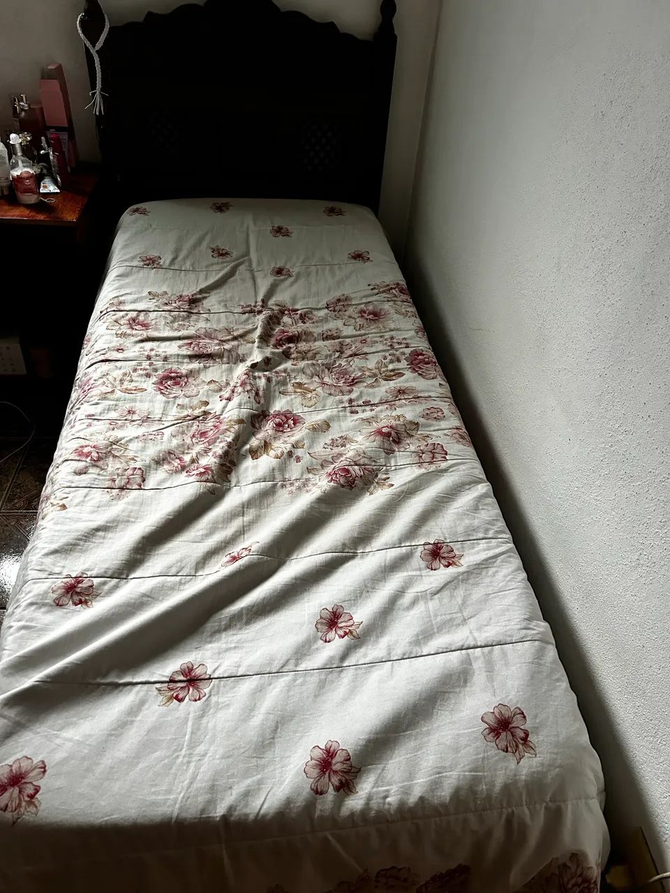 Cama solteiro madeira sucupira 