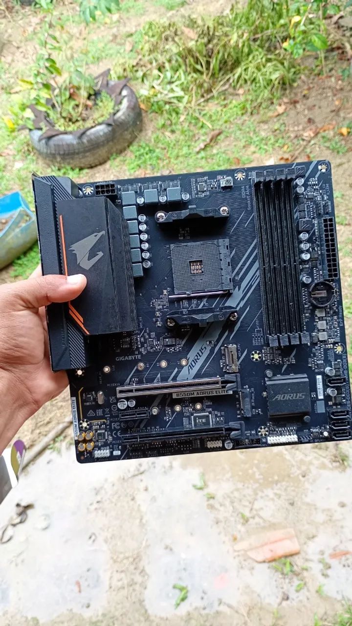 placa mãe aorus elite b550m nunca usada - Foto 3