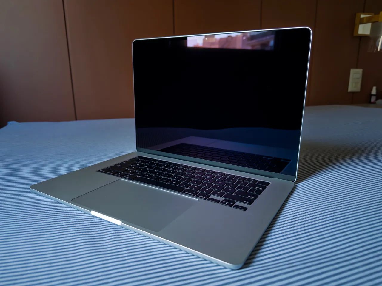 MacBook Air M4, 15 Polegadas, 512GB, Prata - Foto 4