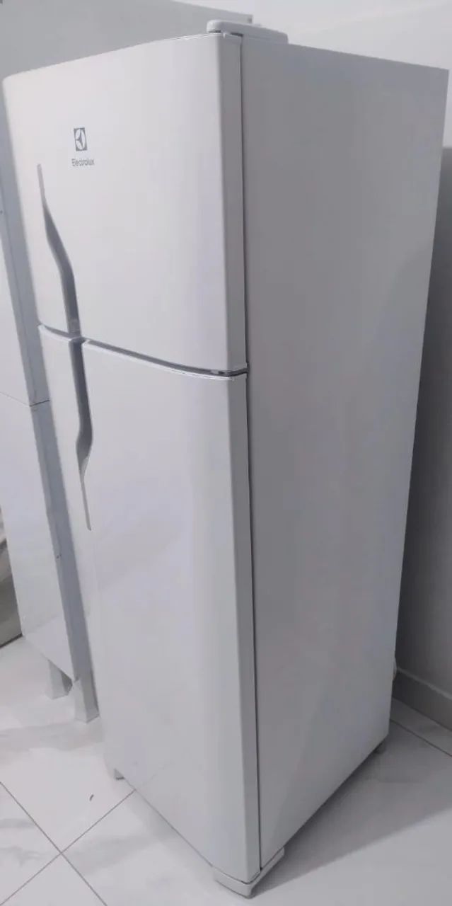 Geladeira Duplex Electrolux 260 Litros
