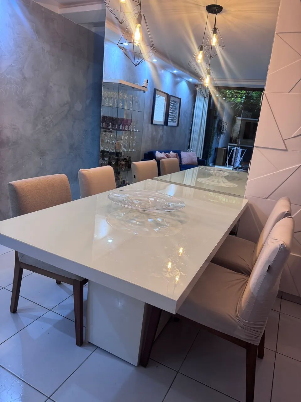 Conjunto mesa e cadeiras  laca branca 
