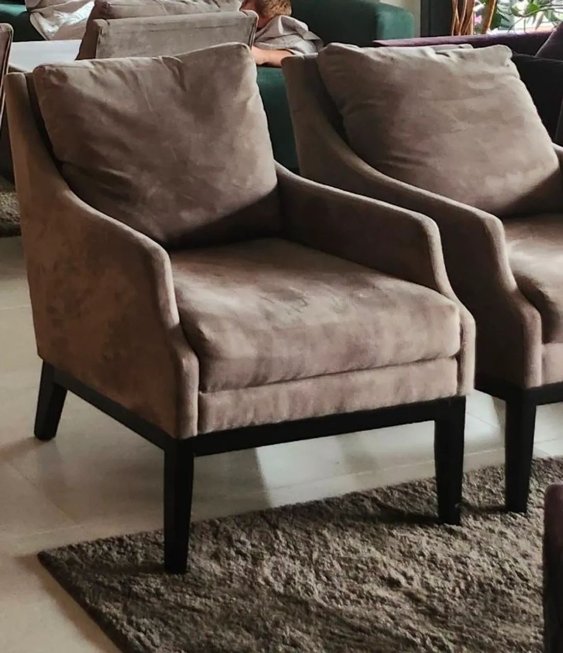 Vendo duas poltronas cinzas em bom estado. - Foto 2