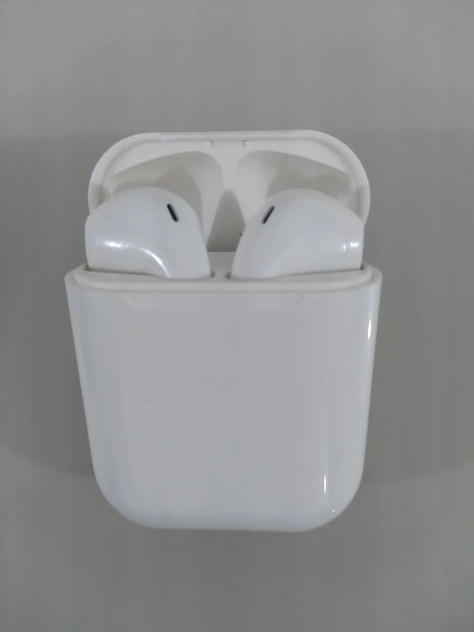 Fone de ouvido sem fio i12 TW com conexão via Bluetooth - Foto 3