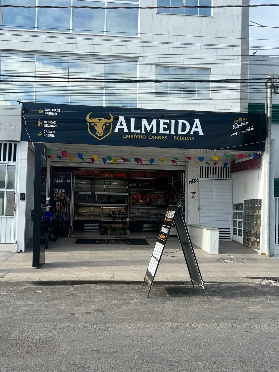 Procurasse churrasqueiro fixo aos sábados e domingos 