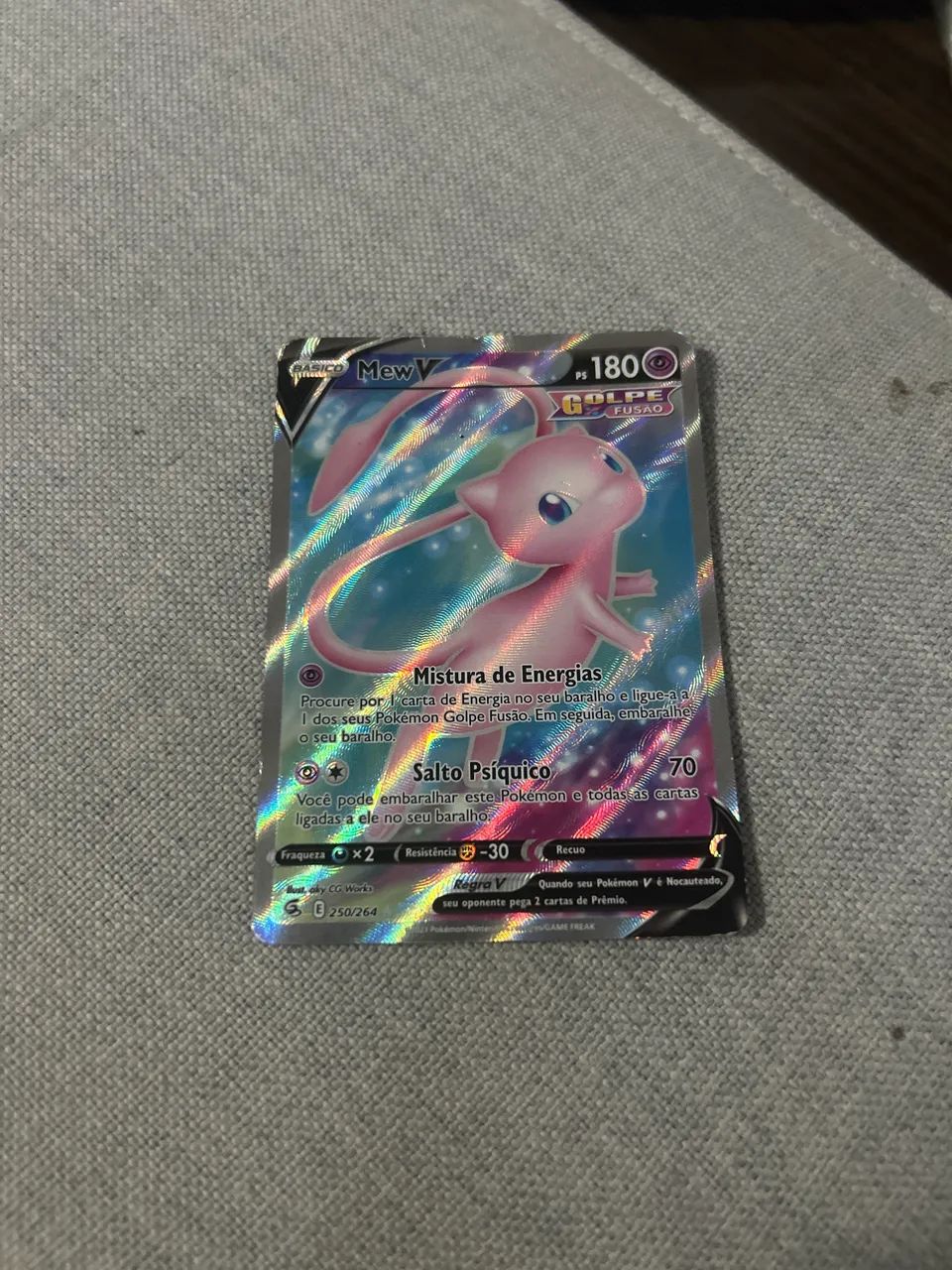 Carta Pokémon Mew V