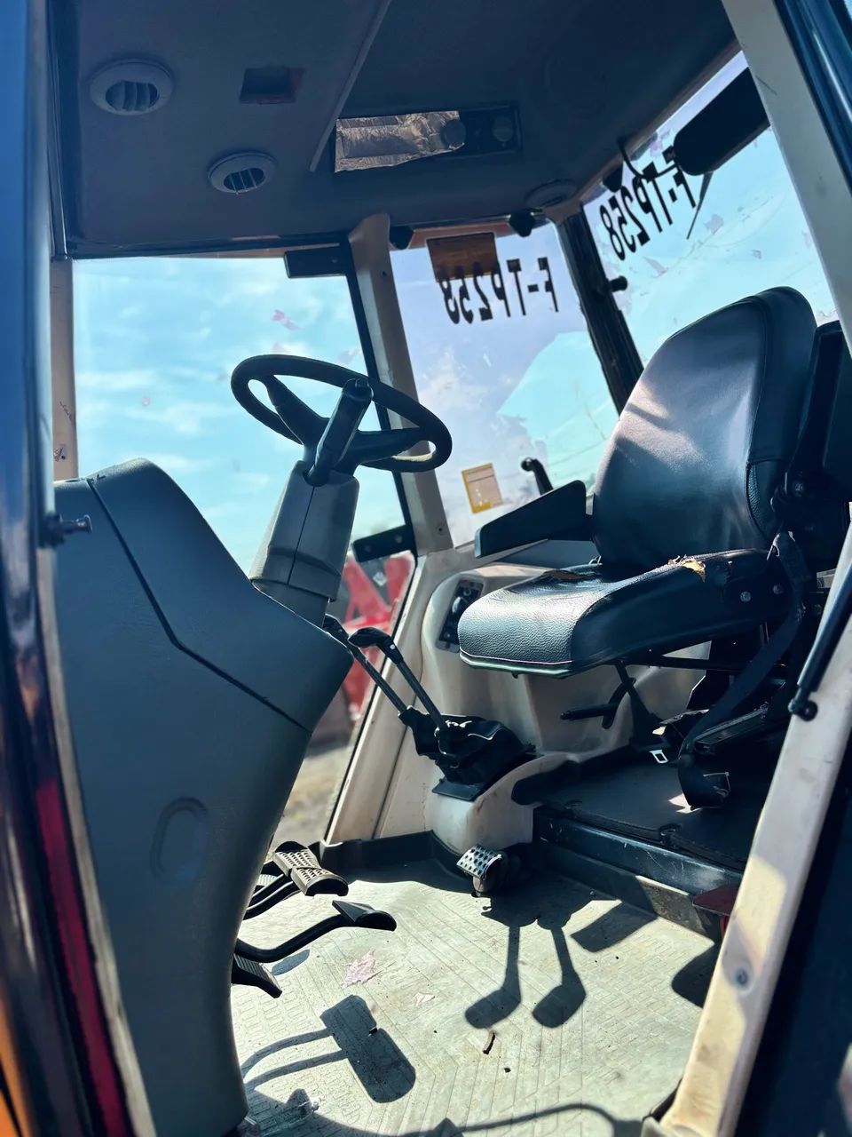Valtra BM100 2013 Cabinado  - Foto 4